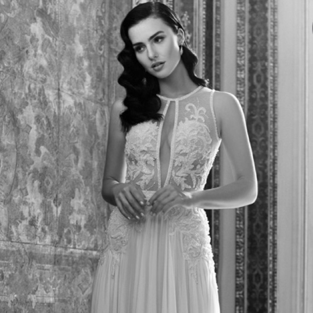 Elegant White Wedding Dress
